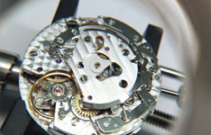 劳力士表蒙子裂了怎么办